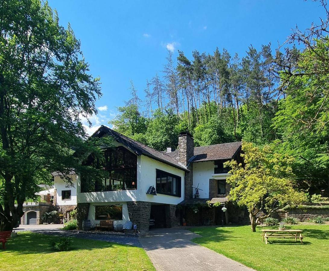 Double Room with Private External Bathroom in Ahrtal