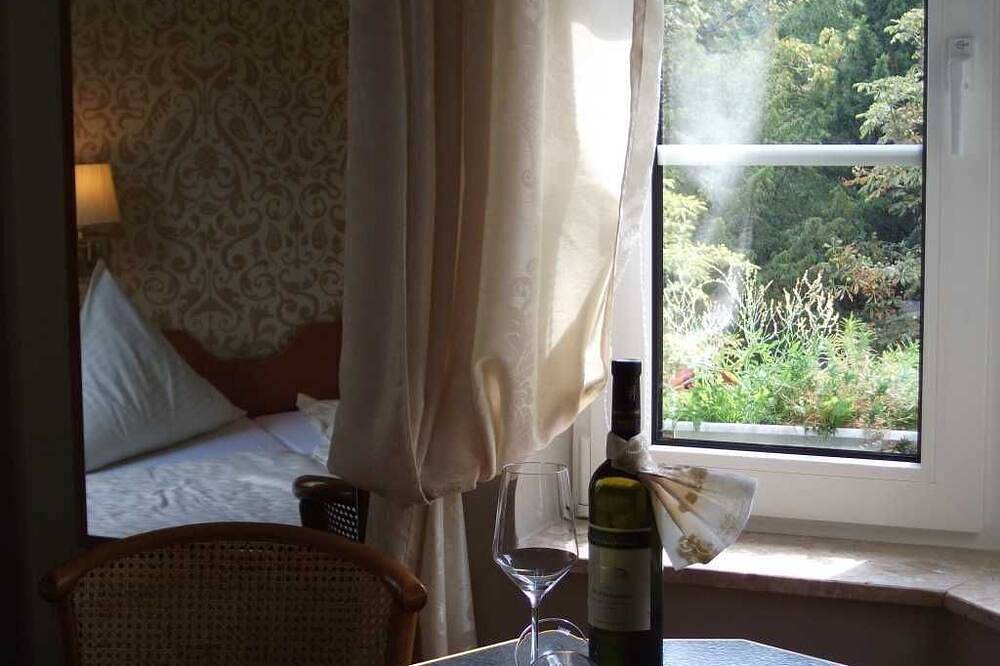 Single room - Pension, Café & Restaurant Am Krähenberg in Halle (Saale), Saale-Unstrut