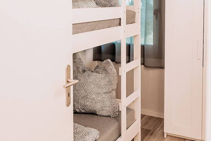 Bungalow für 5 Personen, mit Garten und Terrasse sowie Whirlpool, mit Haustier in Lütow - 4