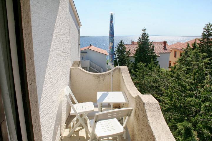 Ferienwohnung für 2 Personen, mit Balkon/Terrasse auf Pag