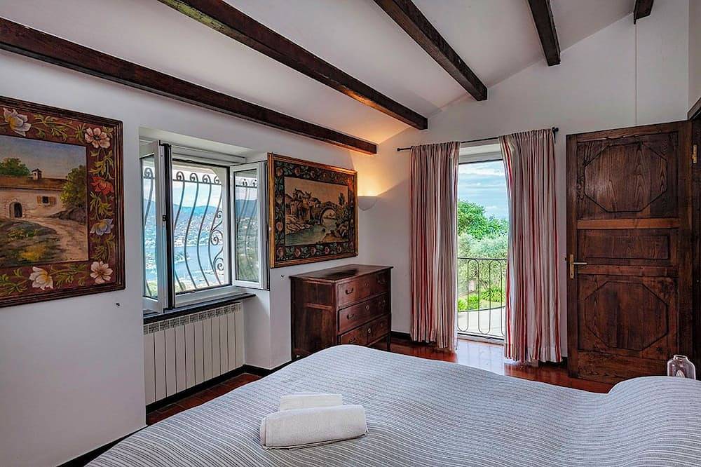 Portofino coast, private villa with garden and sea views in Santa Margherita Ligure, Parc Naturel Régional de Portofino