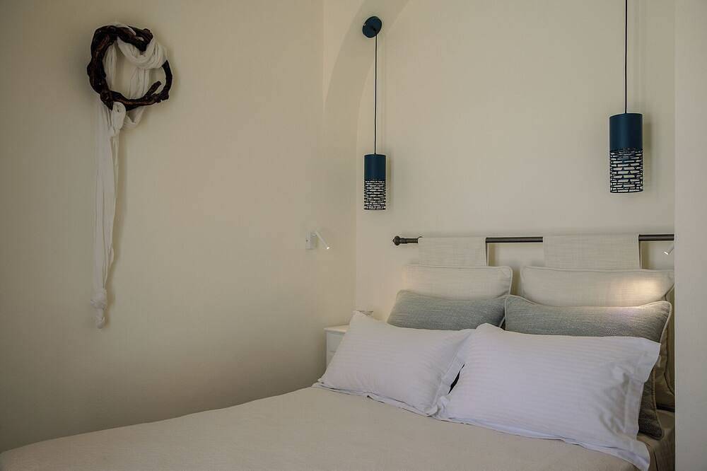 *Special offer* Stunning family-friendly Hemera Holiday Home villa on Santorini in Santorini