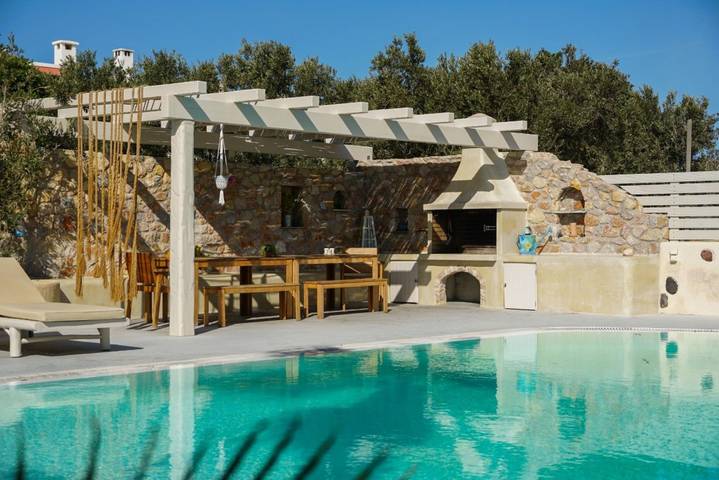 Villa pour 9 personnes, avec balcon et jardin, adapté aux familles à Santorin - 2