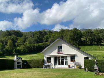 Gîte pour 4 personnes, avec jardin à Arrens-Marsous