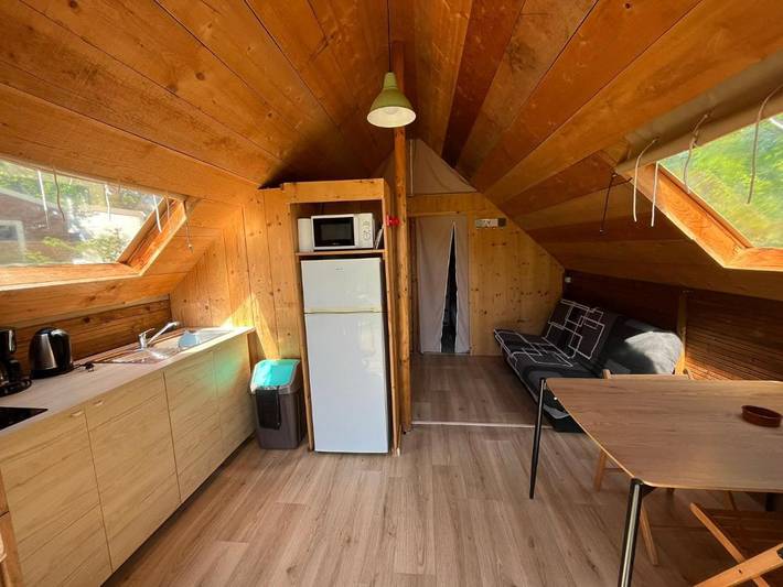 Gîte pour 4 personnes, avec piscine ainsi que jardin et vue à Arc-et-Senans - 3