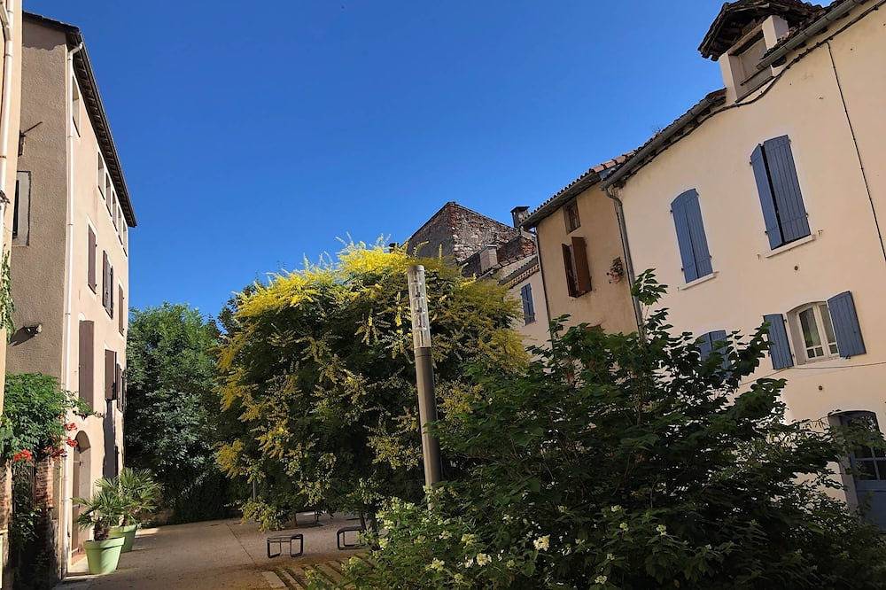 Apartamento entero, Studio 2*, place Saint Priest, first floor in Cahors, Lot