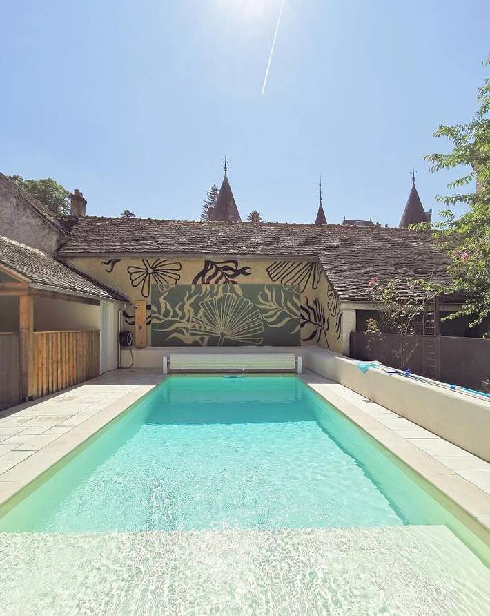 Casa de vacaciones para 15 personas, con piscina además de jardín y jacuzzi - 1