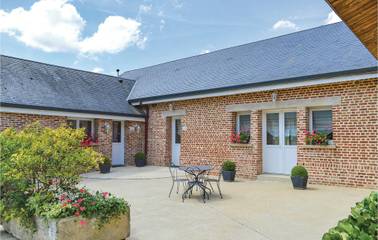 Gîte pour 6 personnes, avec jardin à Roisel