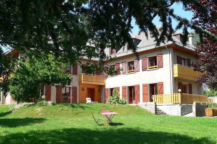 Gîte pour 15 personnes, avec balcon et jardin à Saint-Paul-d'Oueil