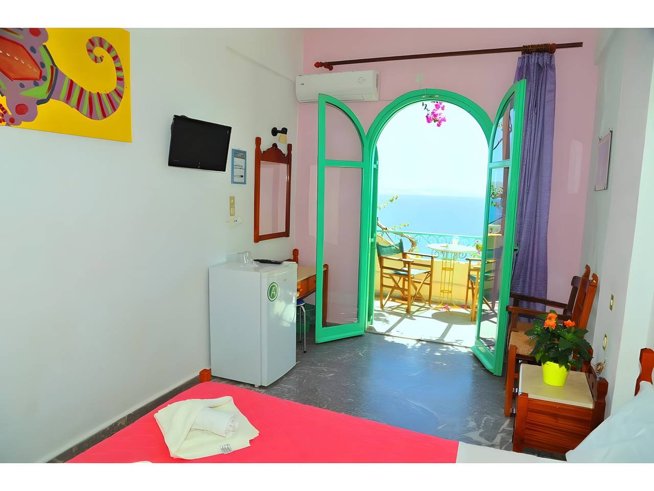 Chambre d’hôtes « Chambre Double n°203 Vue Mer » avec vue mer, Wi-Fi et climatisation in Agia Galini, Région de Réthymnon