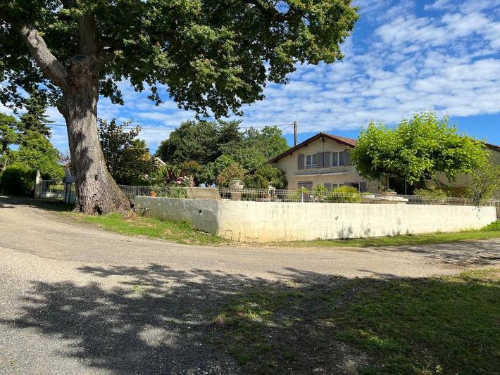 Location de vacances pour 6 personnes, avec terrasse ainsi que jardin et vue à Eauze - 2