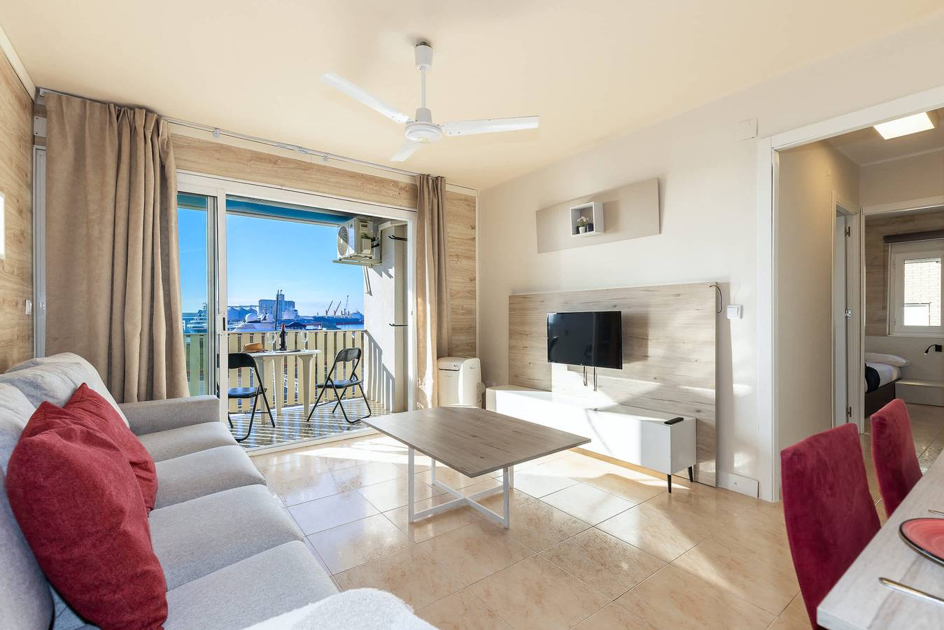 Entire apartment, Marina by unikvacation in Tarragona, Costa Dorada
