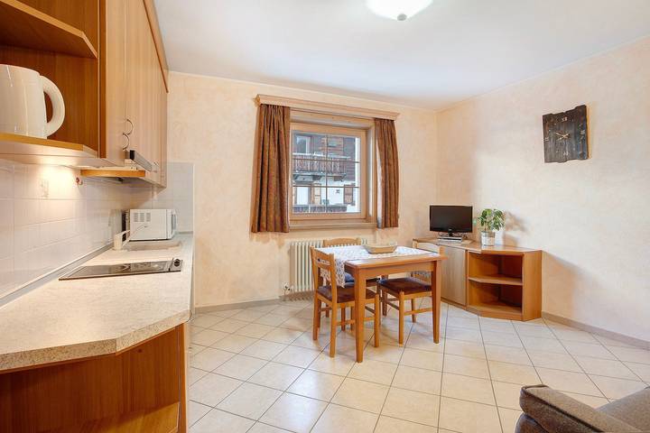 Apartamento entero, Apartamento 'Al Bait Da Marangona 4' con vistas a la montaña, jardín compartido y Wi-Fi in Livigno (Town), Livigno