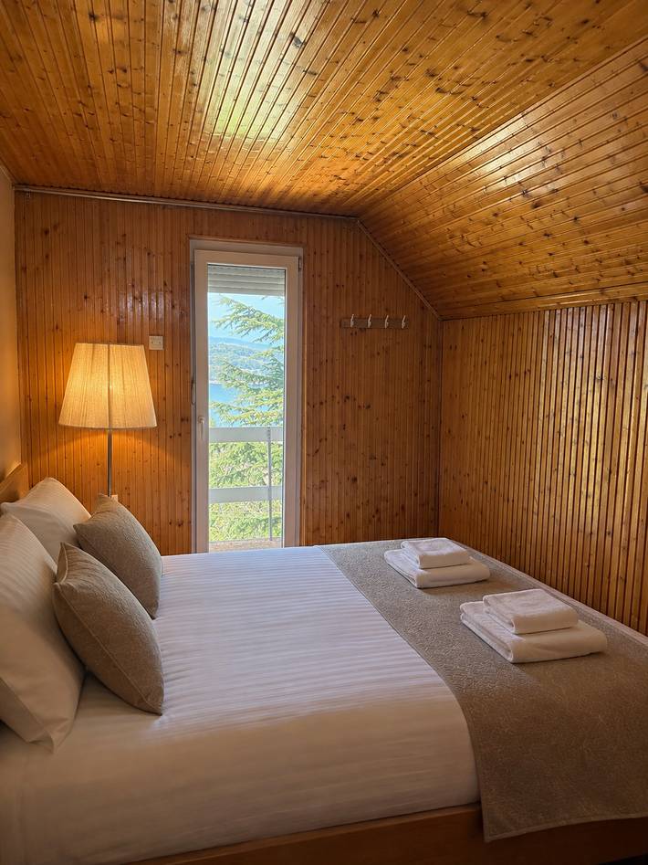 Chalet Mavrovo mit Seeblick in Nordmazedonien