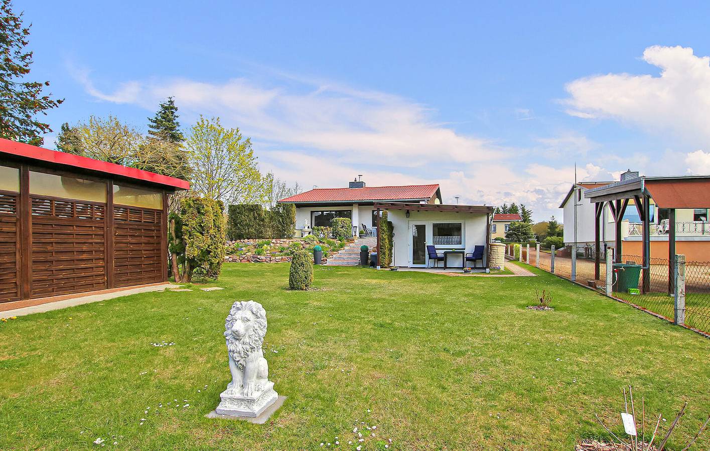 Acogedor refugio junto a la playa con terraza y aparcamiento in Waren (Müritz), Lago Müritz