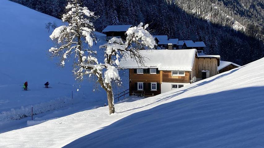 Ferienhaus für 8 Personen, mit Terrasse in Tschagguns