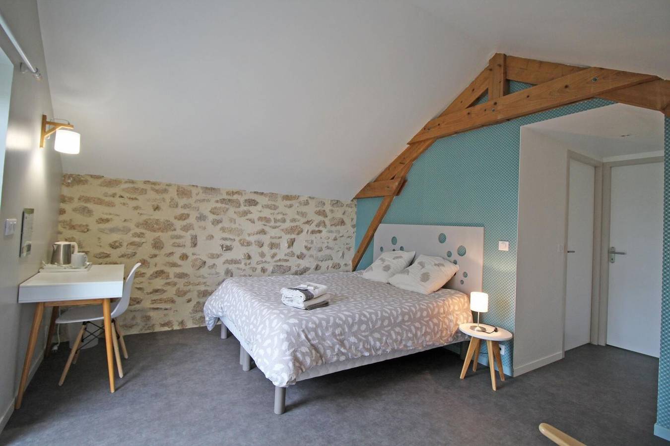 Chambre d’hôtes « Chambre Familiale » avec terrasse privée, jardin commun et Wi-Fi in Bersac-sur-Rivalier, Région de Limoges