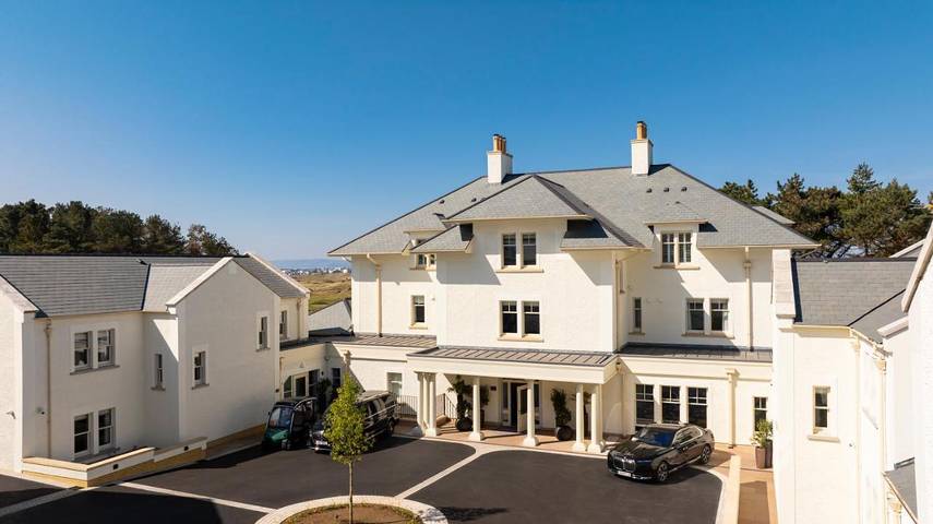 Holiday rental for 2 people, with view and terrace as well as garden in Portrush