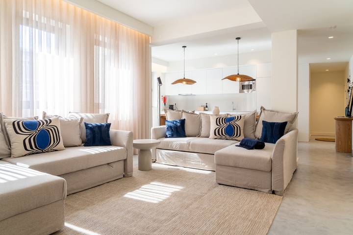 Ferielejlighed for 12 personer, med balkon, husdyr tilladt i Porto