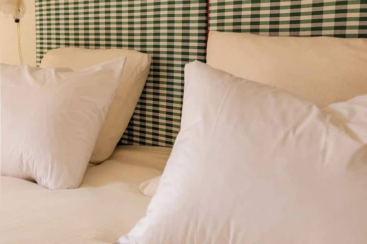 Location de vacances pour 2 personnes, avec jardin à Gennes - 2