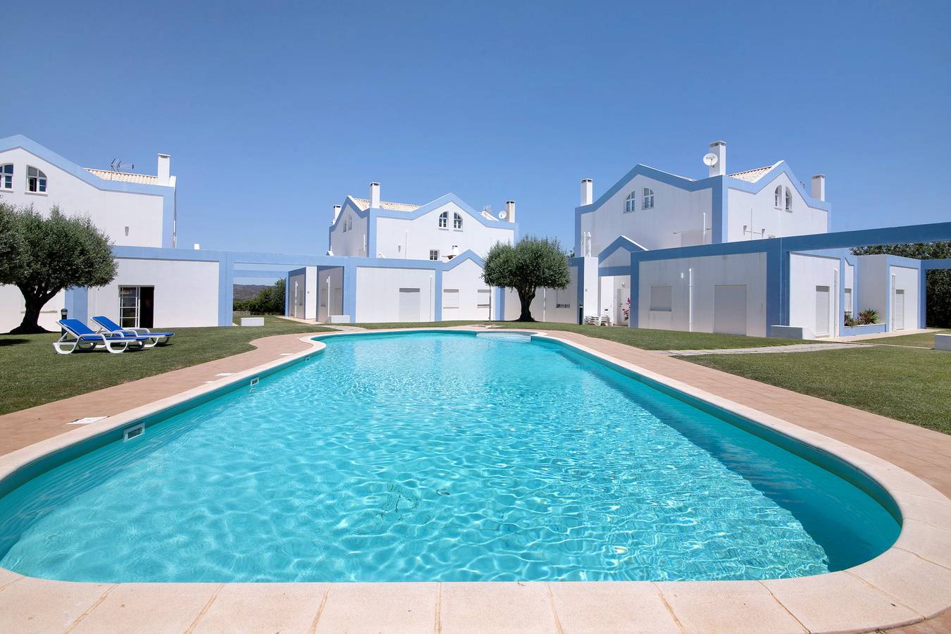 Villa 'Alto do Perogil Pool' with Mountain View, Wi-Fi, and Air Conditioning in Tavira, Tavira (Santiago)