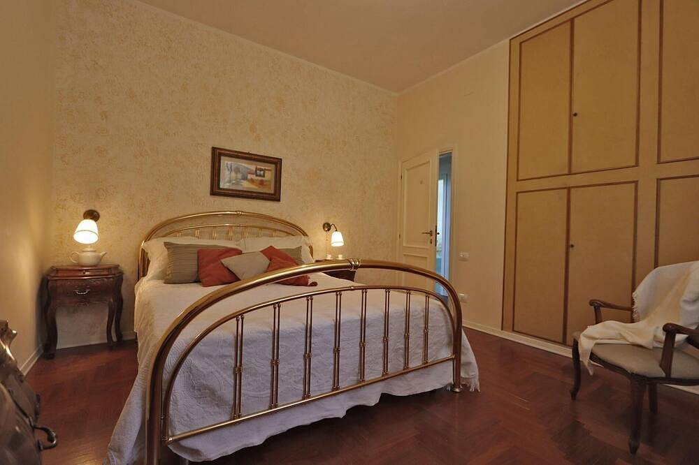 Villa Luisa - Private Villa, 5 Zimmer, Pool, Klima, Wlan, Haustiere, Marken in Pesaro, Valle del Metauro