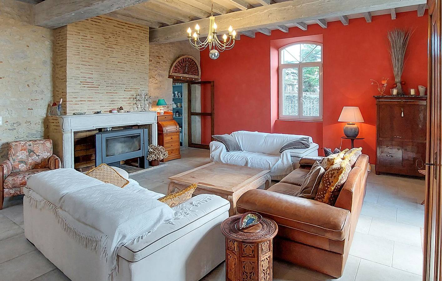 Appartement relaxant avec piscine et jardin à Lagupie in Castelnau-sur-Gupie, Région de Marmande