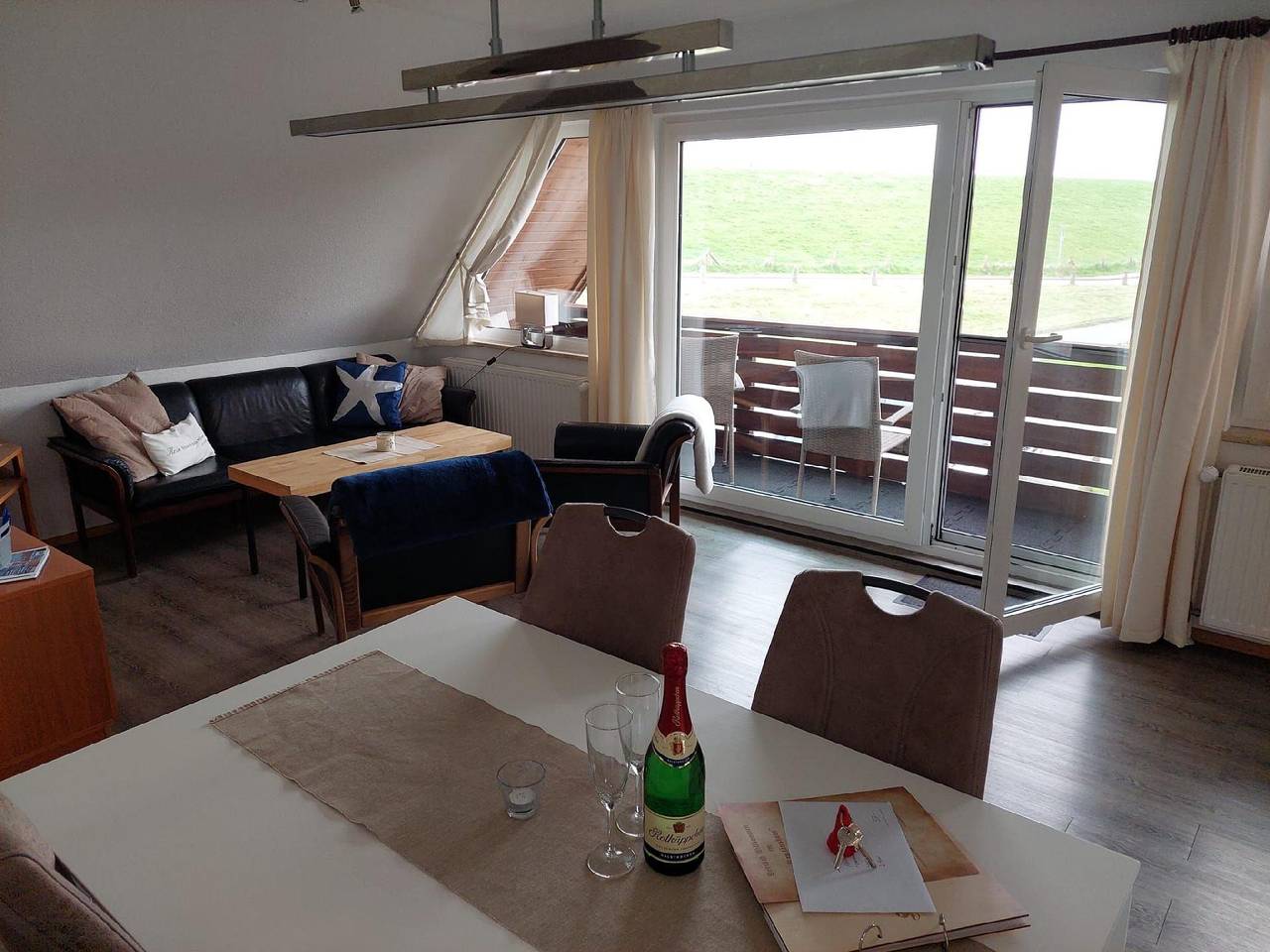 Ganze Ferienwohnung, Ferienwohnung Oberdeck mit Garten, Grill u. Balkon in Fedderwardersiel, Butjadingen