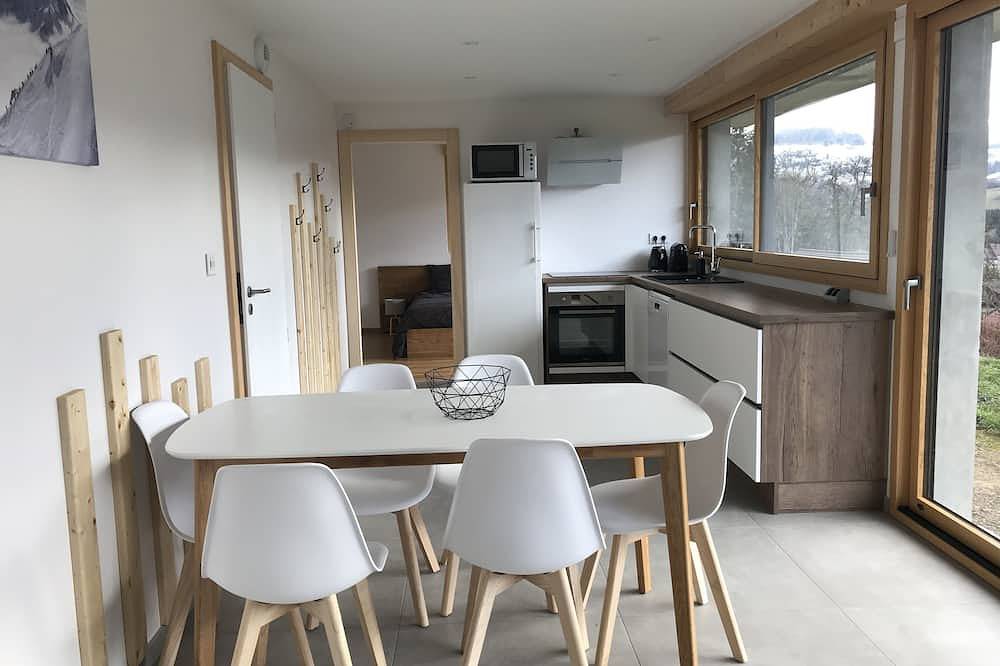New apartment with garden in Savoyard chalet in Habère-Lullin, Région de Thonon-les-Bains