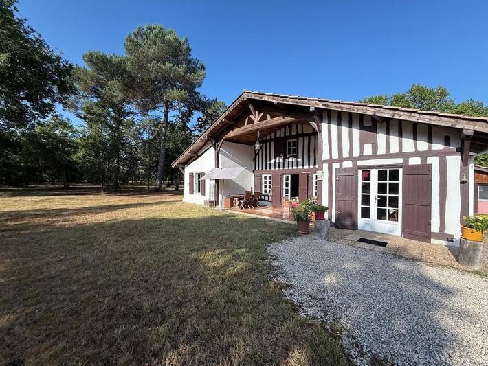 Maison de vacances pour 8 personnes, avec terrasse et jardin ainsi que piscine et vue, animaux acceptés
