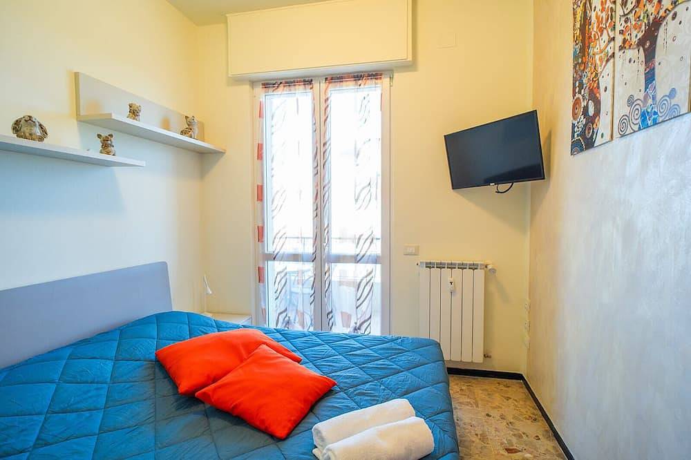 Entire apartment, Gallinara accommodation a stone's throw from the sea in Liguria, Albenga in Albenga, Riviera di Ponente