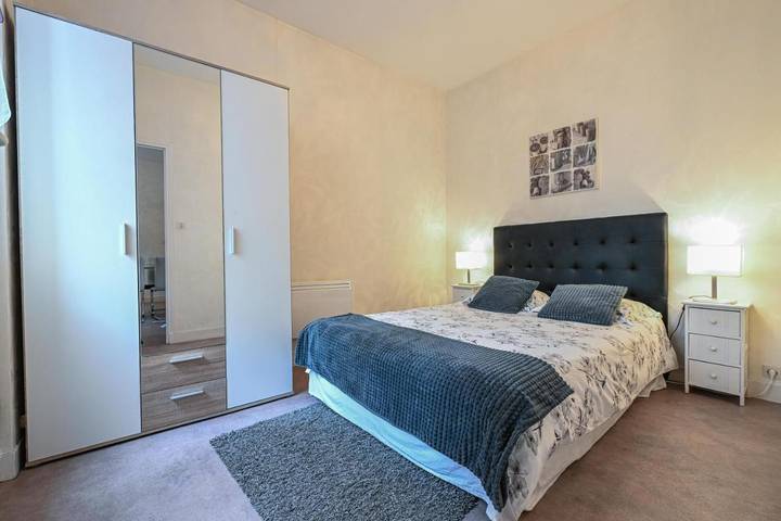 Gîte pour 4 personnes, avec Balcon dans Casino Grand Cafe de Vichy - 2