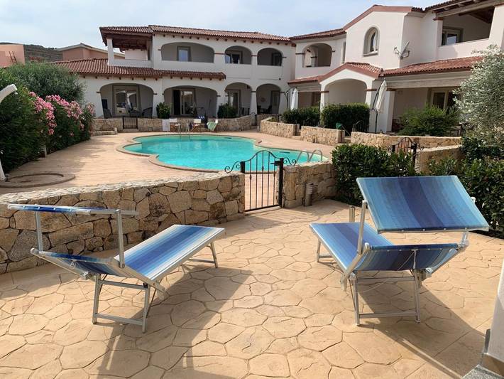 Entire apartment, Turquoise&Wood Stylish House – Modern Apartment with Pool View in Limpiddu in Limpiddu, Budoni