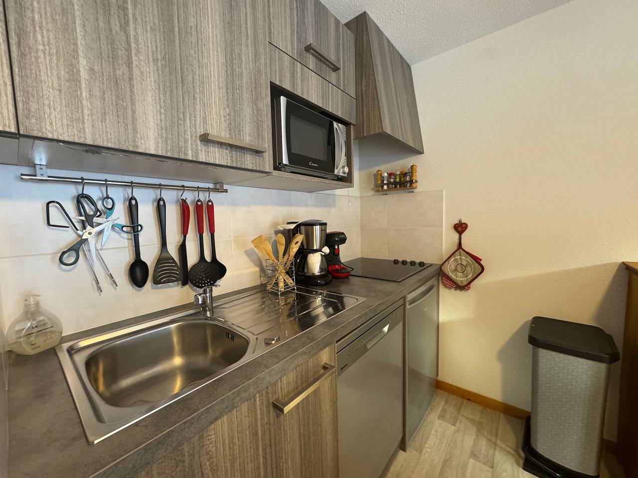 Ganze Wohnung, Charmantes Apartment nahe Pisten mit Parkplatz in Thollon-les-Mémises, Thonon-les-Bains und Umgebung