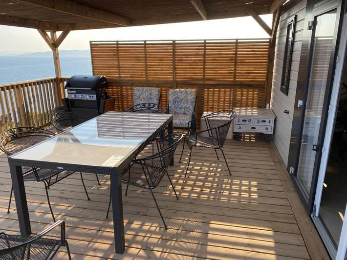 Location de vacances pour 4 personnes, avec piscine et balcon ainsi que bassin pour enfant et jacuzzi dans Plage du Val Fleuri - 4