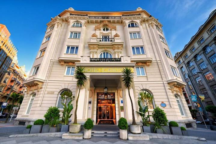 Hotel für 4 Personen, mit Balkon und Whirlpool sowie Sauna und Ausblick in Bilbao - 3