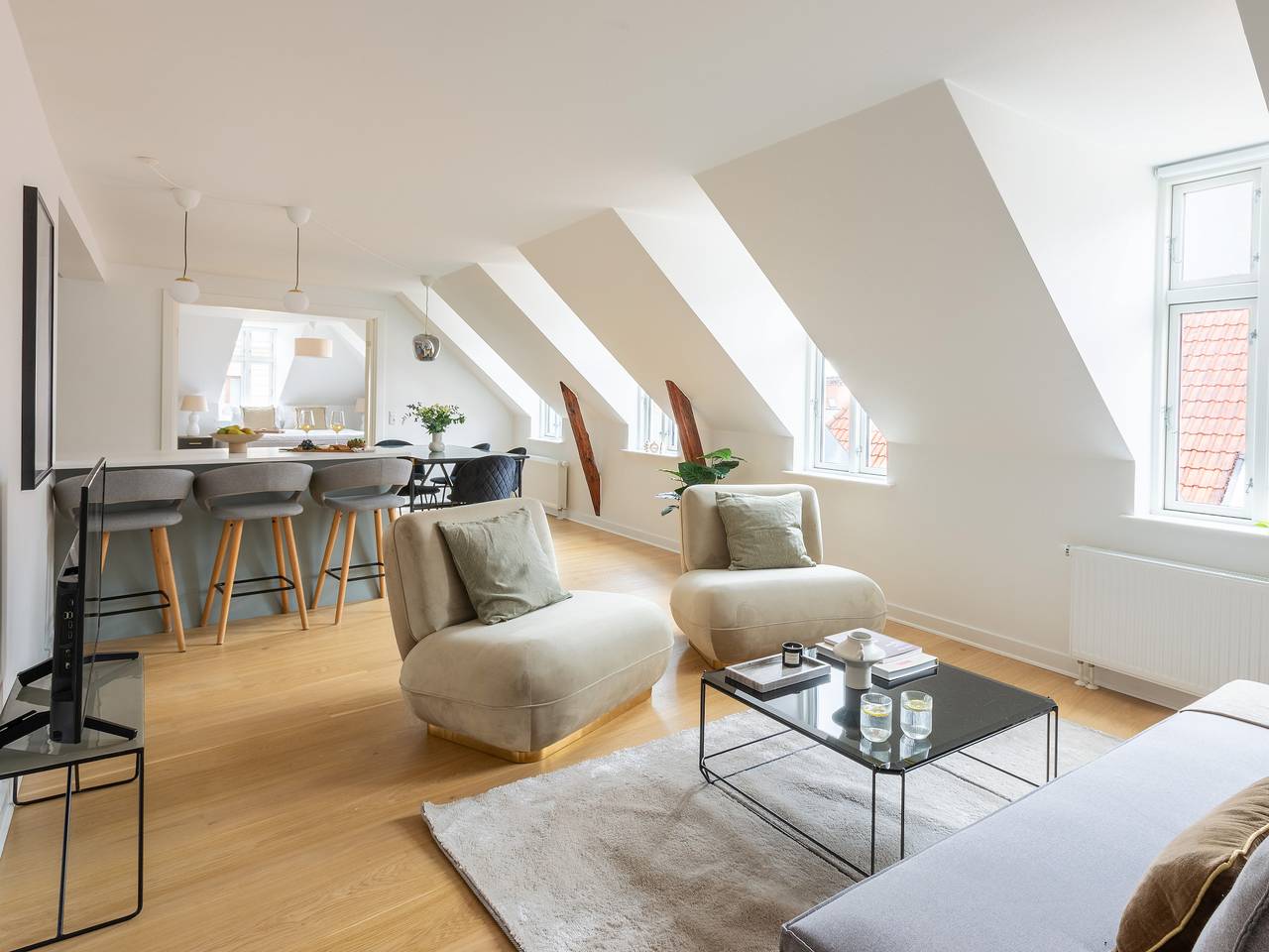 Ganze Wohnung, Leaves Apartment mit 6 bis 2 Schlafzimmern und gemeinsamer Dachterrasse in Kopenhagen Zentrum, Kopenhagen