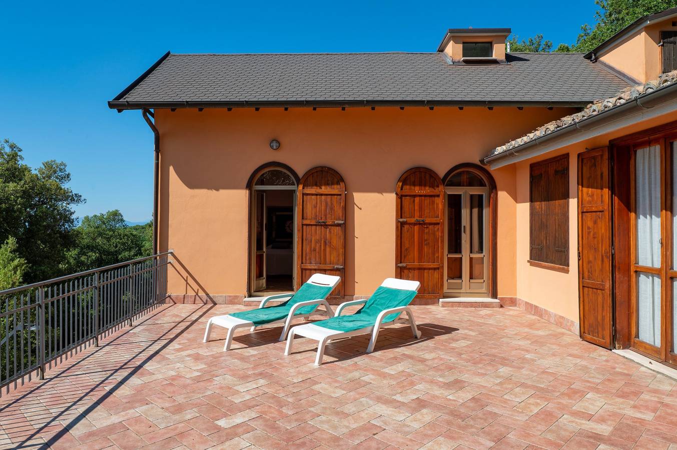 Villa Marta in Spoleto: 3 Schlafzimmer, 2 Bäder, große Sonnenterrasse & Garten in Spoleto, Perugia Provinz