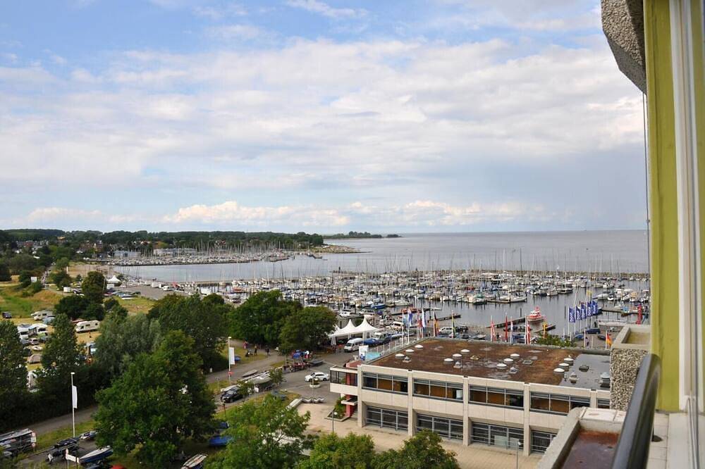Ganze Wohnung, \"Ostseeblick\"-Sehr schönes 2-Zi.-Appartement  im Olympiazentrum. Hundefreundlich in Kieler Förde, Kiel