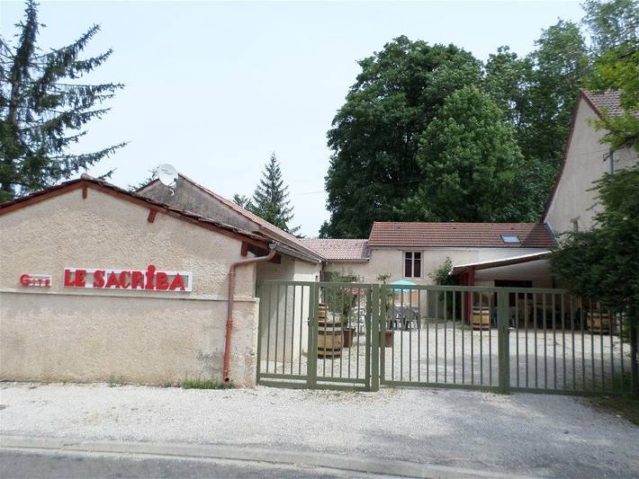 Gîte pour 40 personnes, avec terrasse