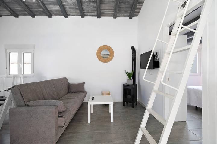 Casa de vacaciones 'Casa Ferro' cerca de la playa con piscina, jardín y Wi-Fi in Playa La Barrosa, Chiclana de la Frontera
