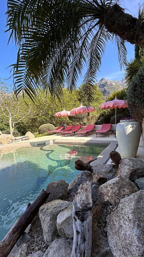Hôtel pour 2 personnes, avec jacuzzi et jardin ainsi que piscine et sauna à Feliceto
