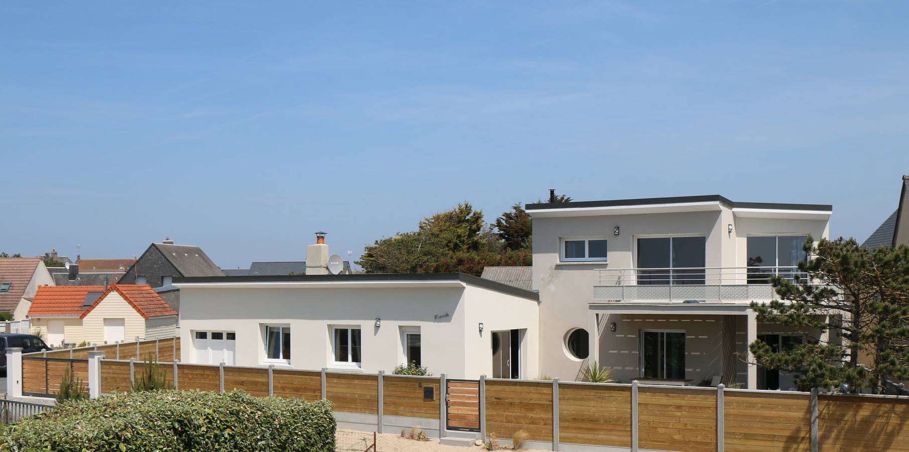 Maison L'Escale, vues mer, à 20 mètres de la plage in Bretteville-sur-Ay, Région de Coutances