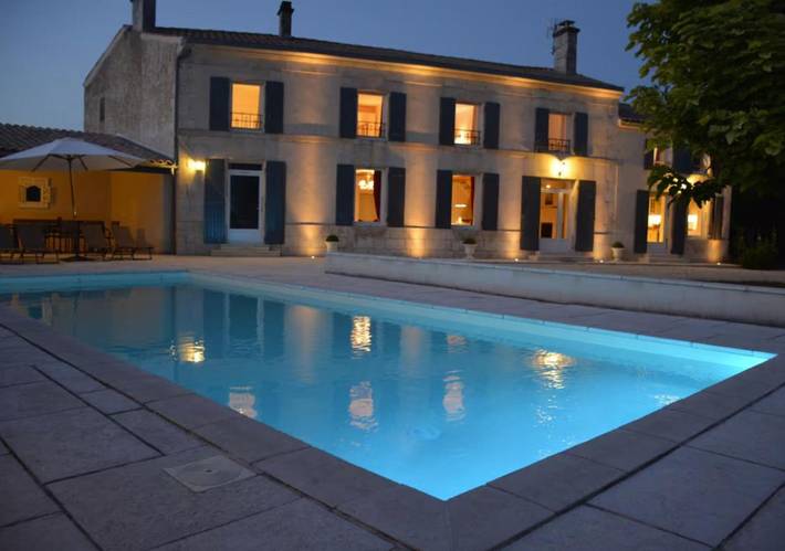Villa pour 10 personnes, avec piscine et jardin, animaux acceptés - 1