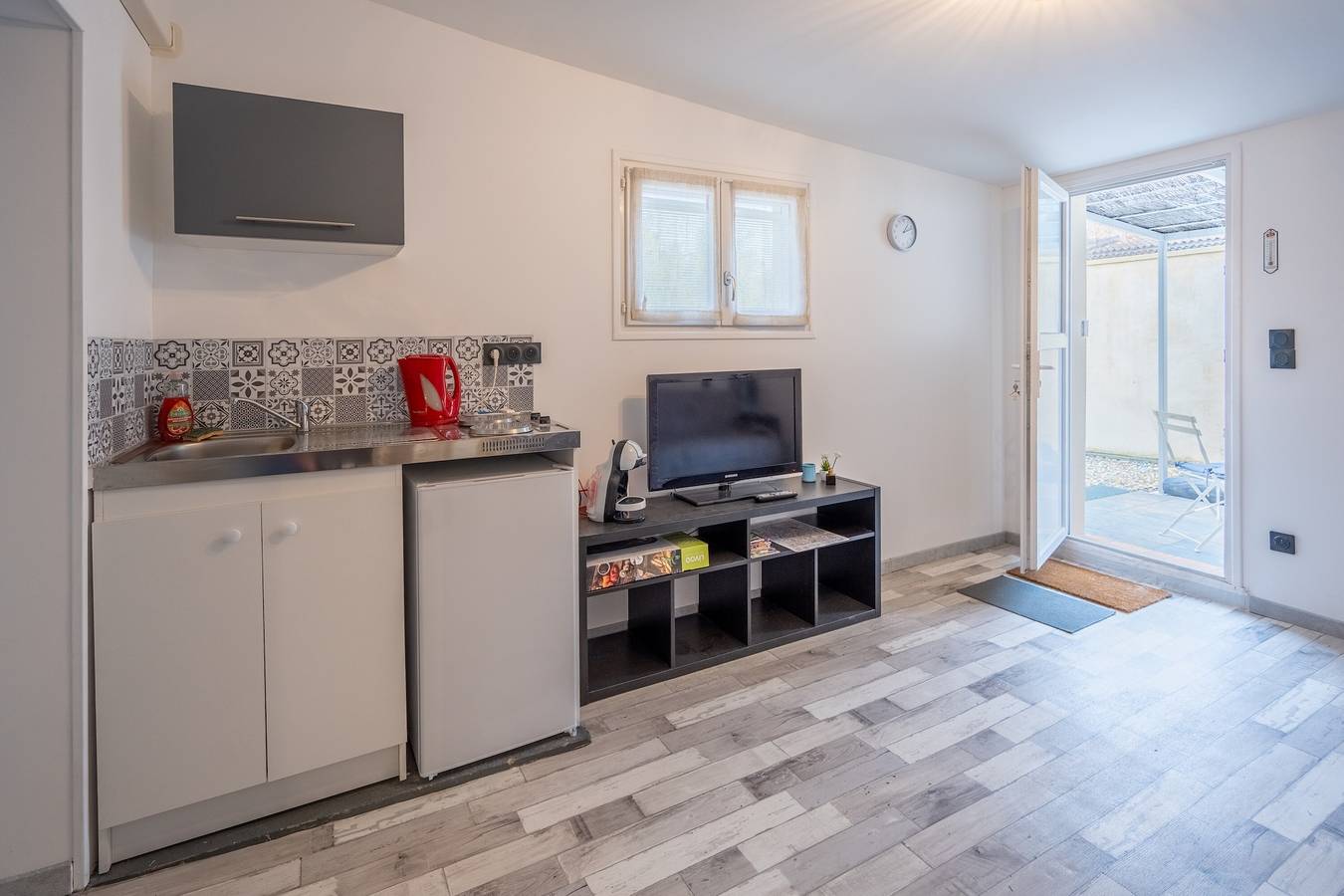 Studio entier, Studio « Villa Loriol du Comtat » avec piscine partagée et terrasse privée in Loriol-du-Comtat, Vaucluse