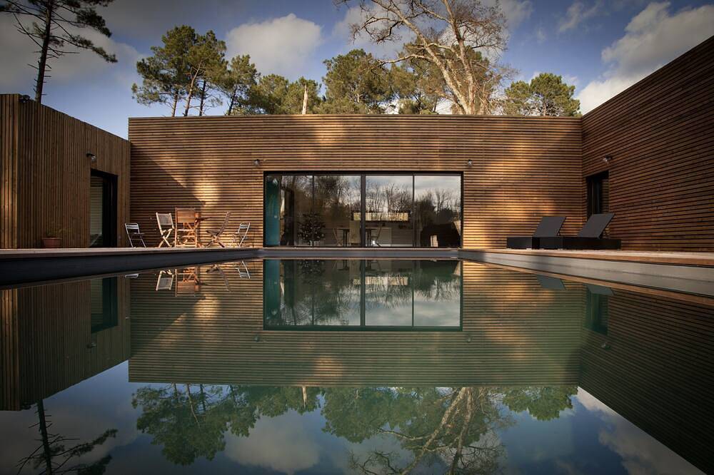 Maison contemporaine de 220m2 avec piscine chauffée à 15 mn de l'océan in Le Temple, Parc naturel régional du Médoc