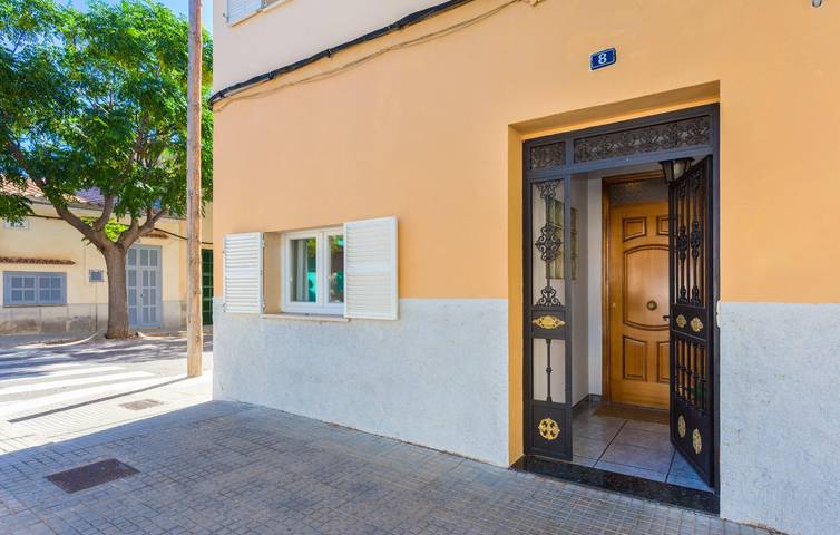 Apartamento vacacional entero, Acogedor apartamento junto a la playa con aire acondicionado y cocina, a 1,5 km de Cala Petita in Porto Cristo, Manacor