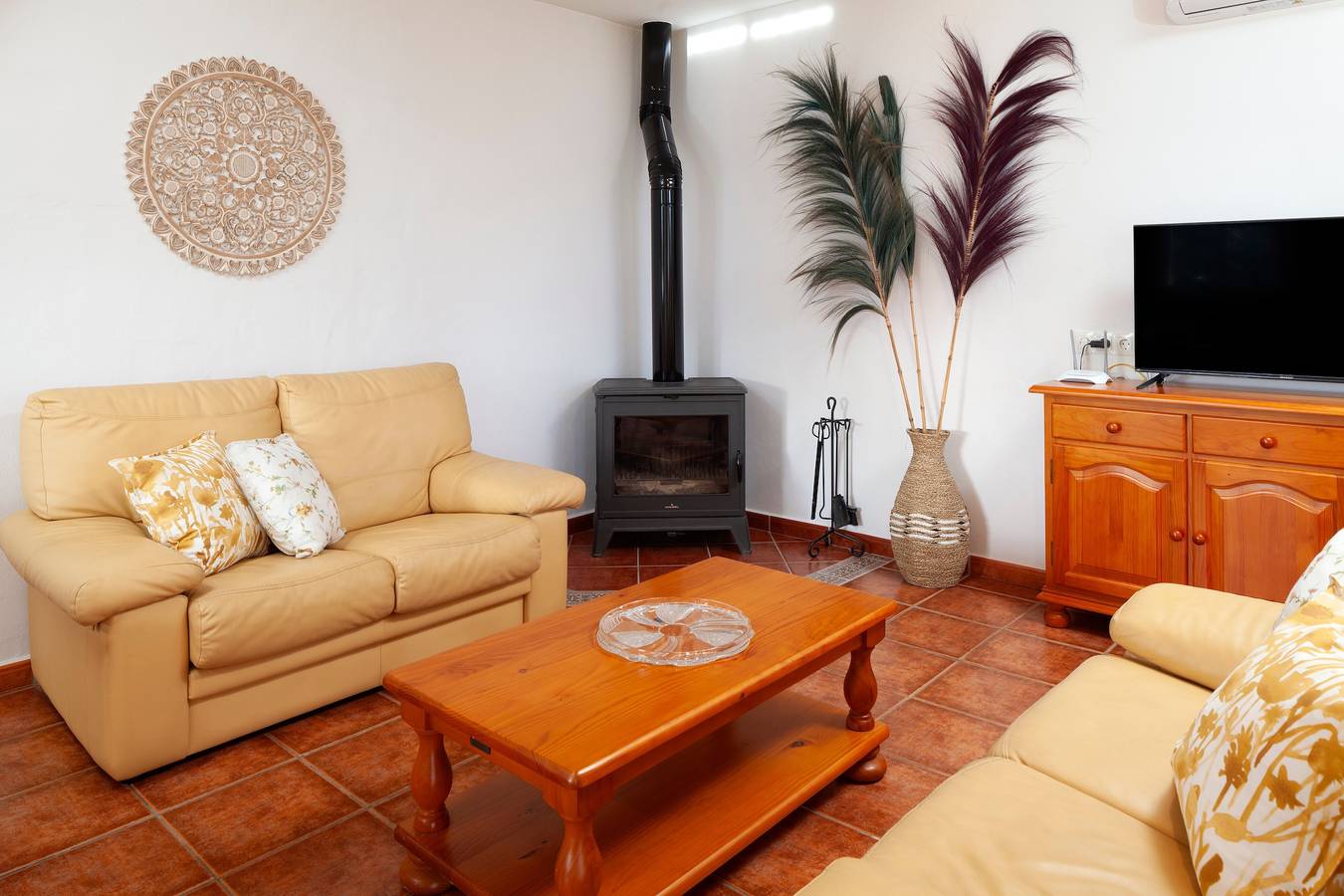 Chalet 'Finca Aguaillo' mit Bergblick, Wlan und Klimaanlage in Cómpeta, Málaga Provinz
