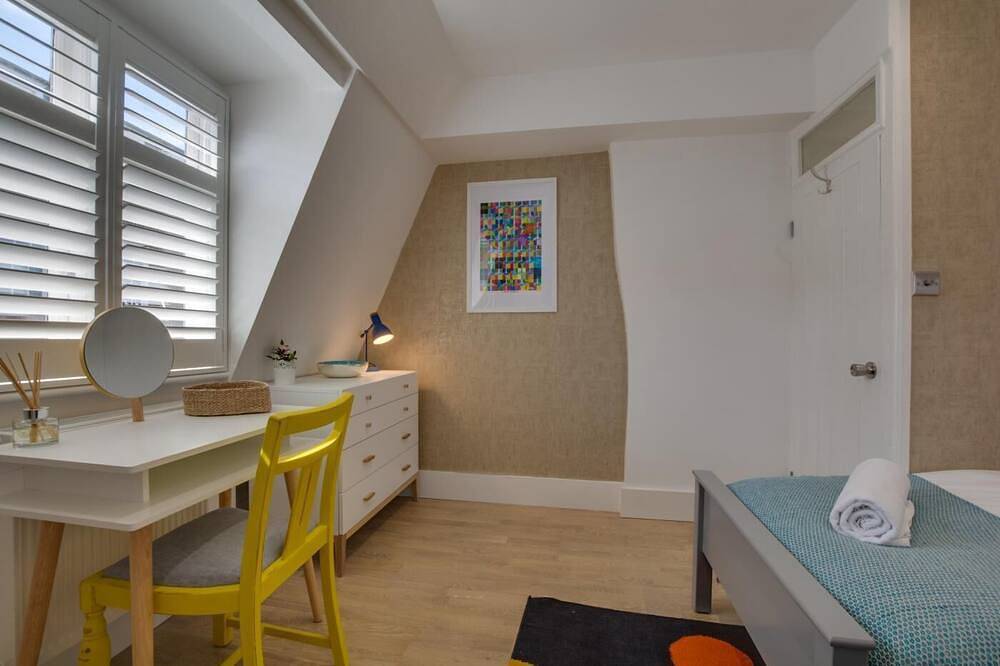 3 Bed in Brighton (oc-bbcorn) in Brighton, Sussex