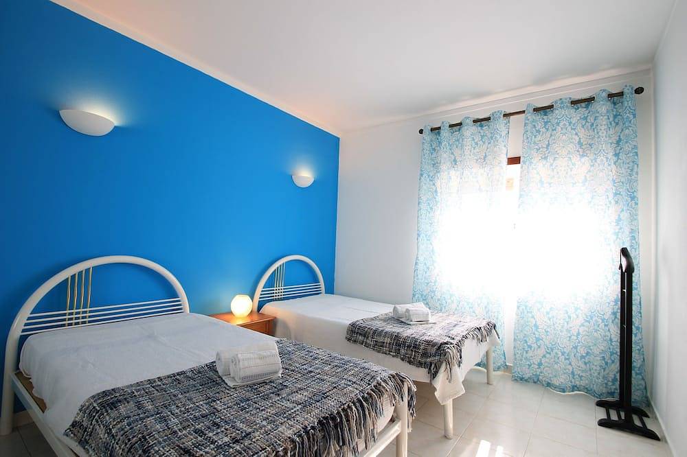 Apartamento entero, Beach Holidays apartment, fantastic sea views, Last minute discount 20% in June  in Armação de Pêra (costa), Distrito de Faro